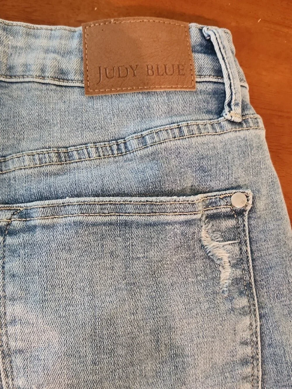 Judy Blue High Rise Distressed Cuffed Cutoff Denim Shorts light wash Size L